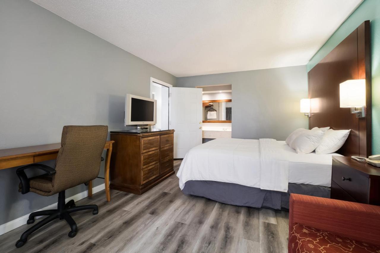 Americas Best Value Inn And Suites Blytheville By Sonesta Eksteriør billede